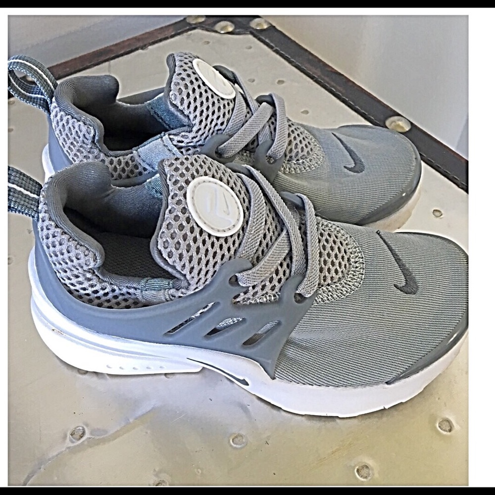 Nike shoes-like new
